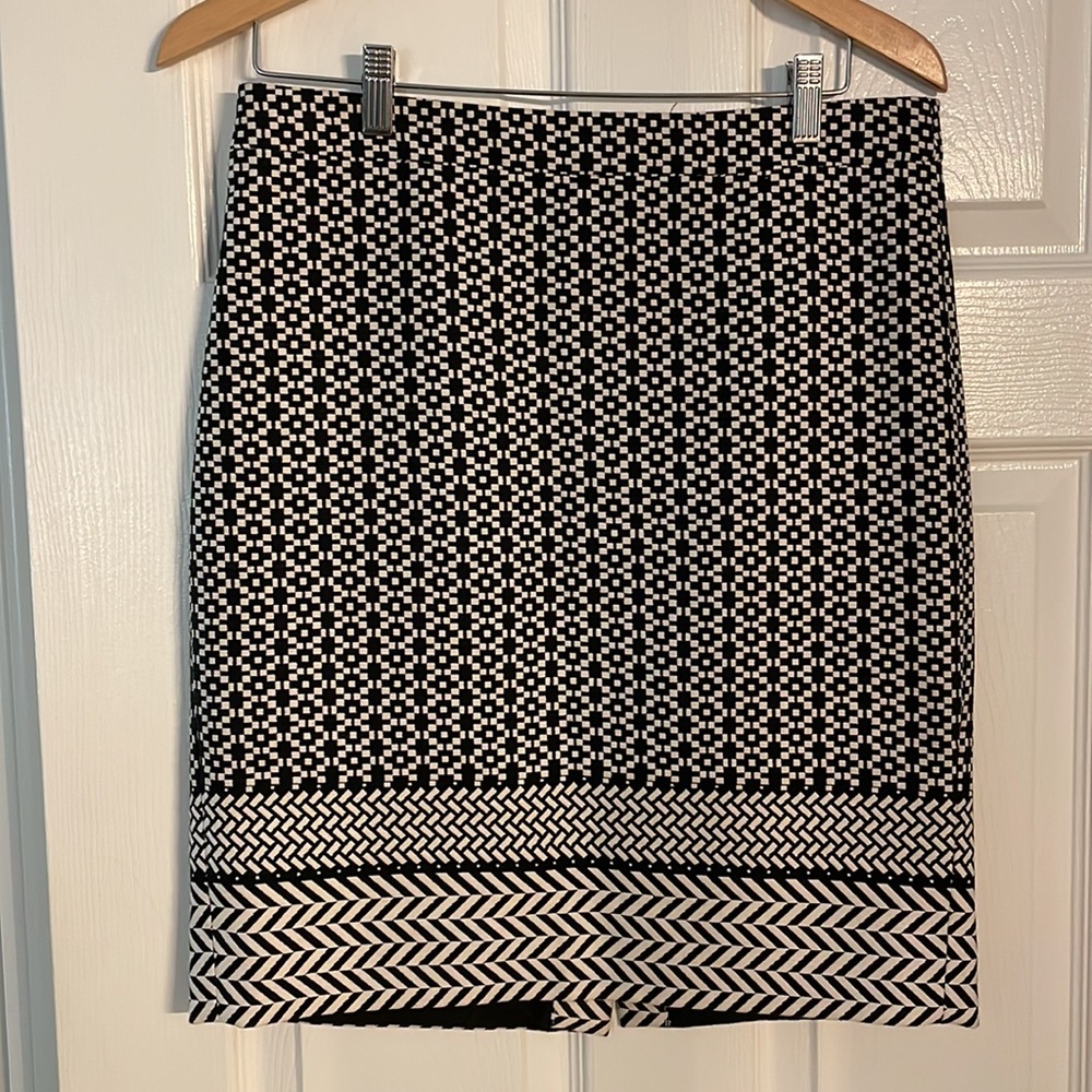 J Crew straight skirt cream and black patterned
